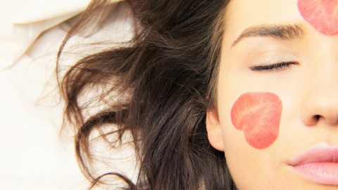 Heerlijk ruikende DIY-gezichtsmasker is zo gemakkelijk thuis te maken